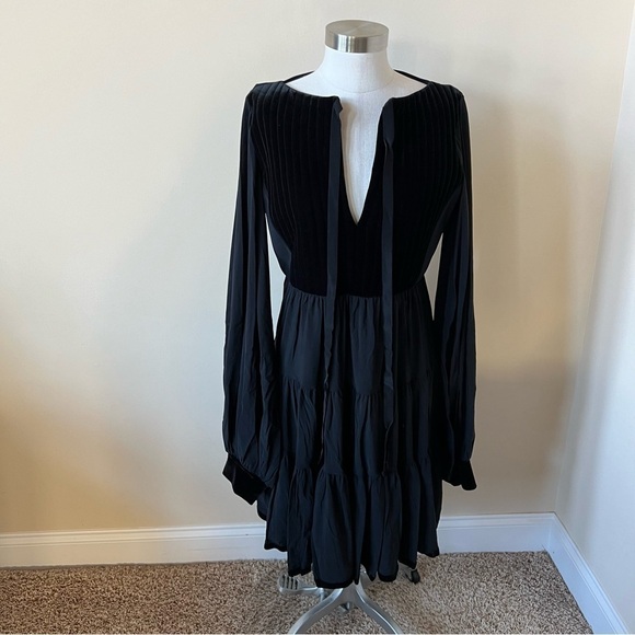 Chiara Boni Tie-Neck Puff-Sleeve Full Skirt Peasant Dress 17330 - Picture 2 of 9